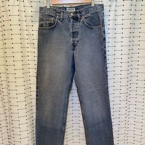 Made in the USA 🇺🇸 Guess Jeans - Dark Wash - 30” Waist
